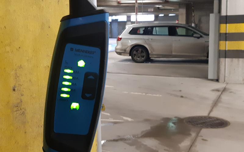 Kuva Mervi Liimatainen Sähköauton latauspiste