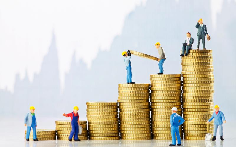 Kuva Shutterstock Pogonici Kolikkorivit ja pieniä työmiehiä
