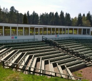 Karhulan työvaennayttamo-kesateatterin katsomo Karhulan työvaennayttamo-kesateatterin katsomo